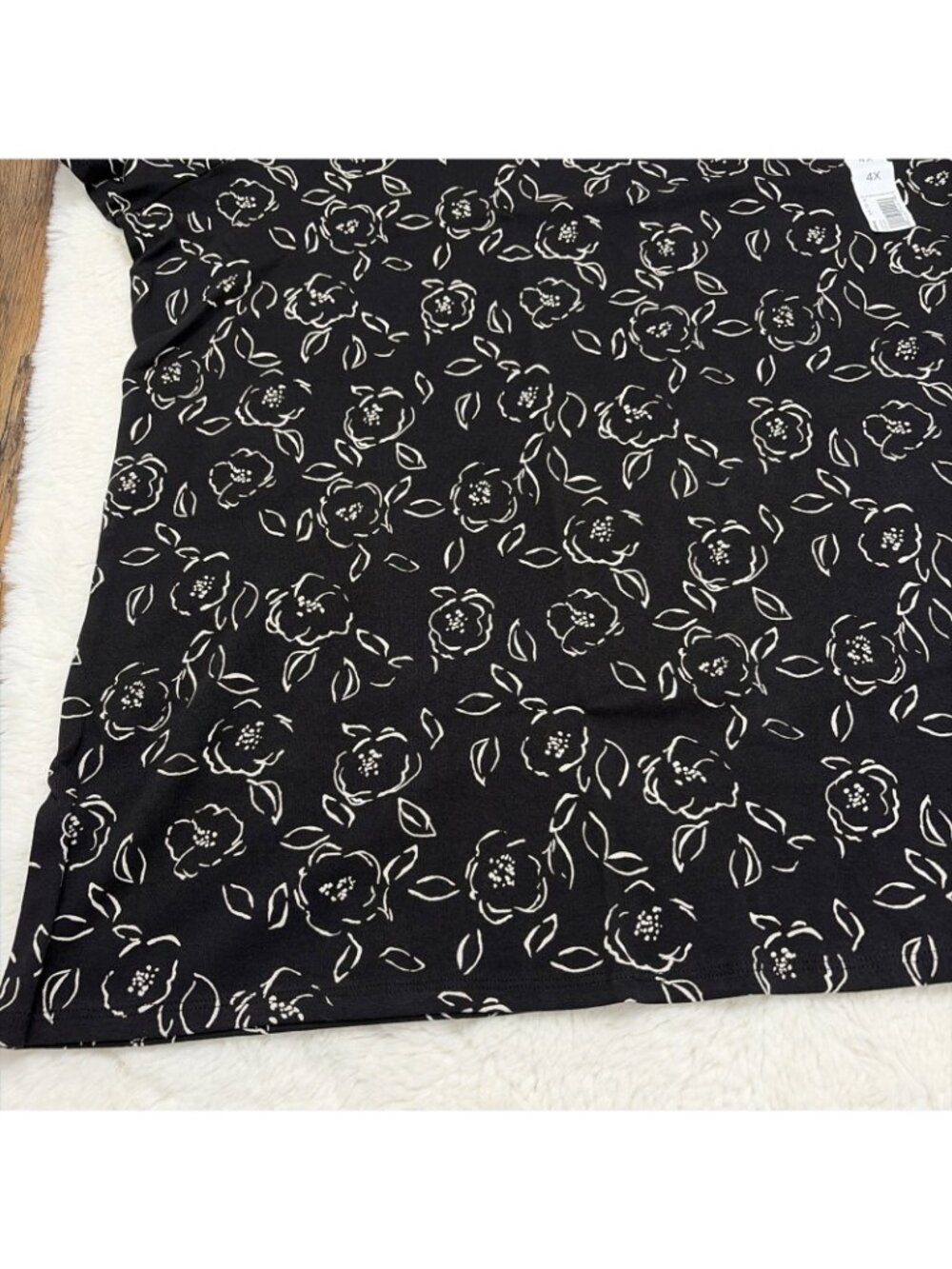 Croft And Barrow Womens NWT Classic Tee 4X Black Floral - Picture 2 of 10